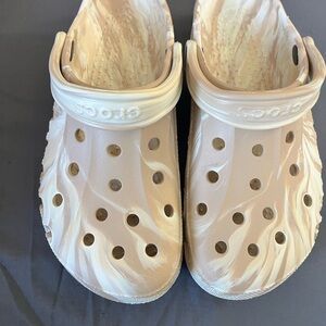 Crocs Beige Swirl Clogs